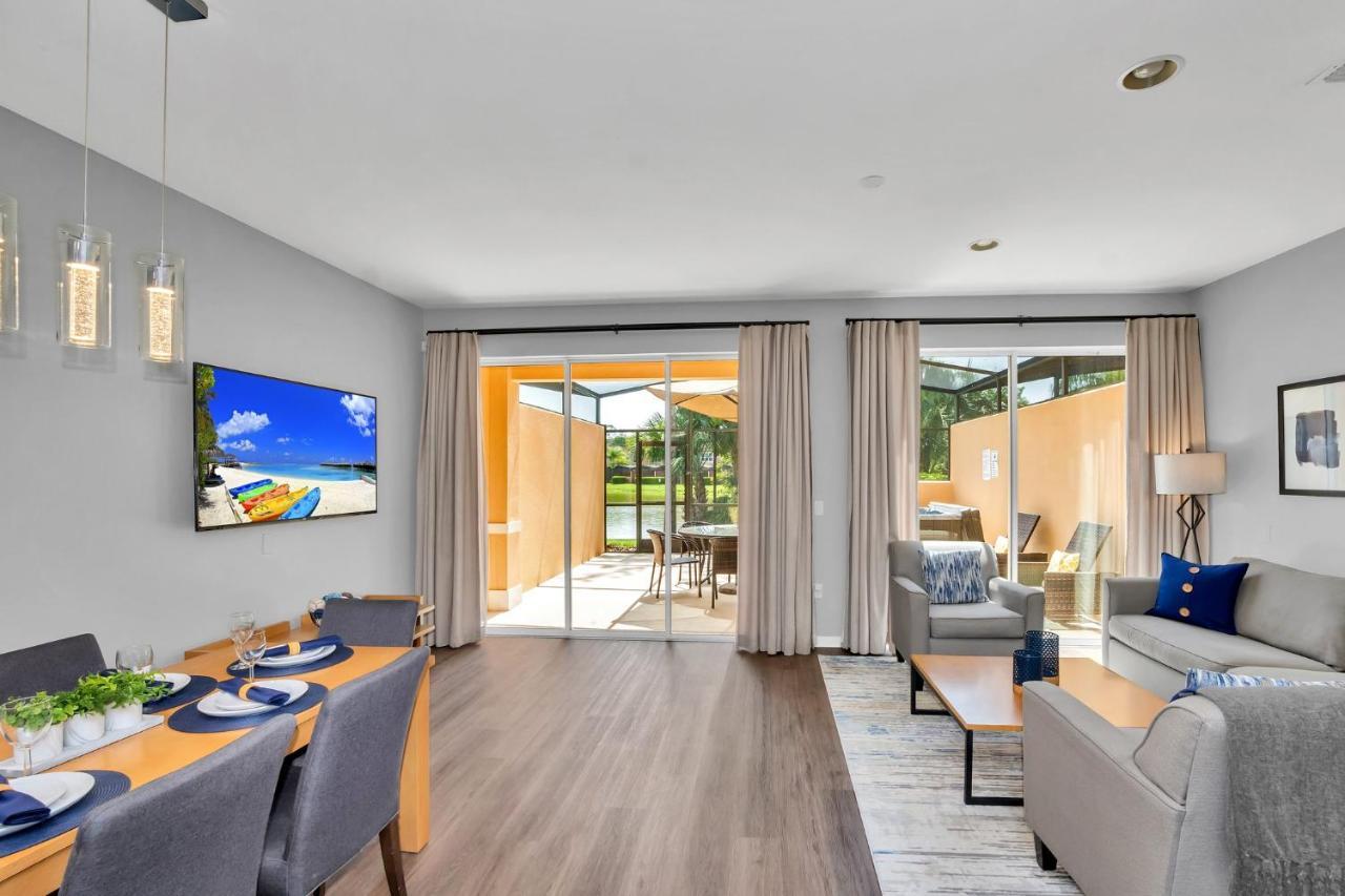 Upscale 2Br Lakefront Townhome - Private Hot Tub! Orlando Eksteriør billede