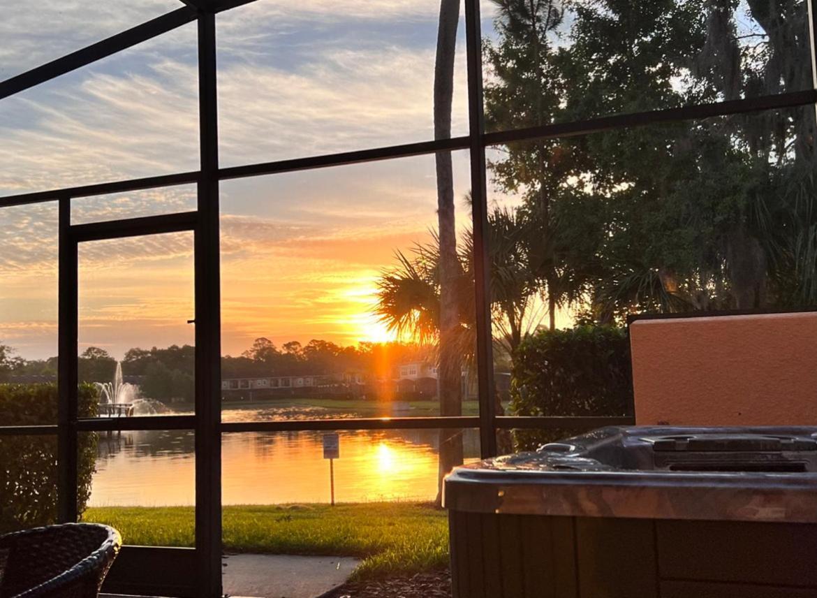 Upscale 2Br Lakefront Townhome - Private Hot Tub! Orlando Eksteriør billede